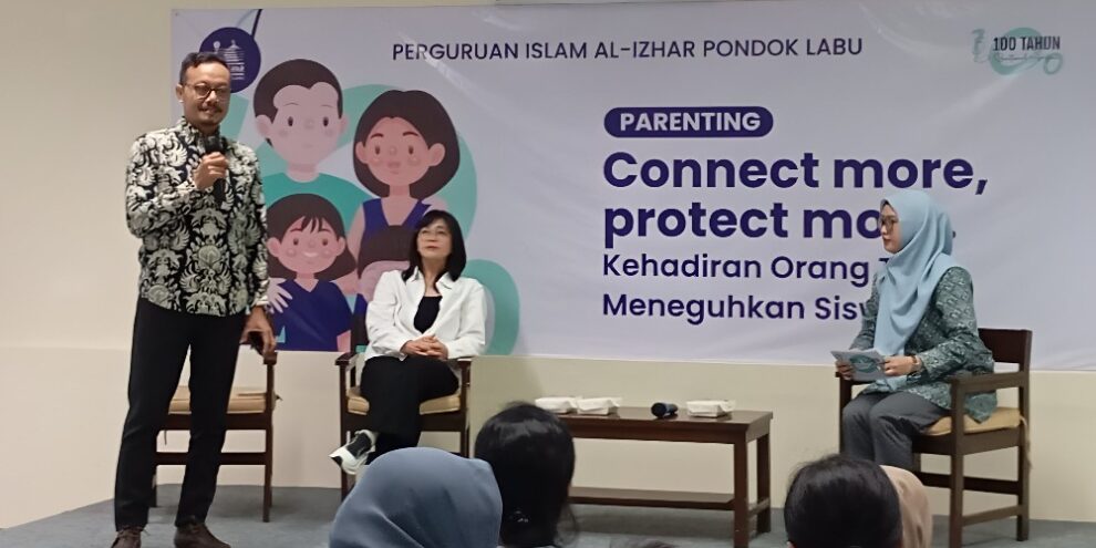 (2) Pak Febi Yonesta dalam Sesi Parenting di Yayasan Anakku